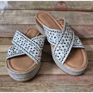 White Leather Cross Strap Bella Vita Size 9.5 M Sandals Made In Italy Platform E